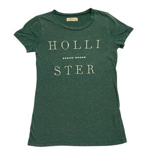 Hollister~Small‎ V-Neck t-shirt
